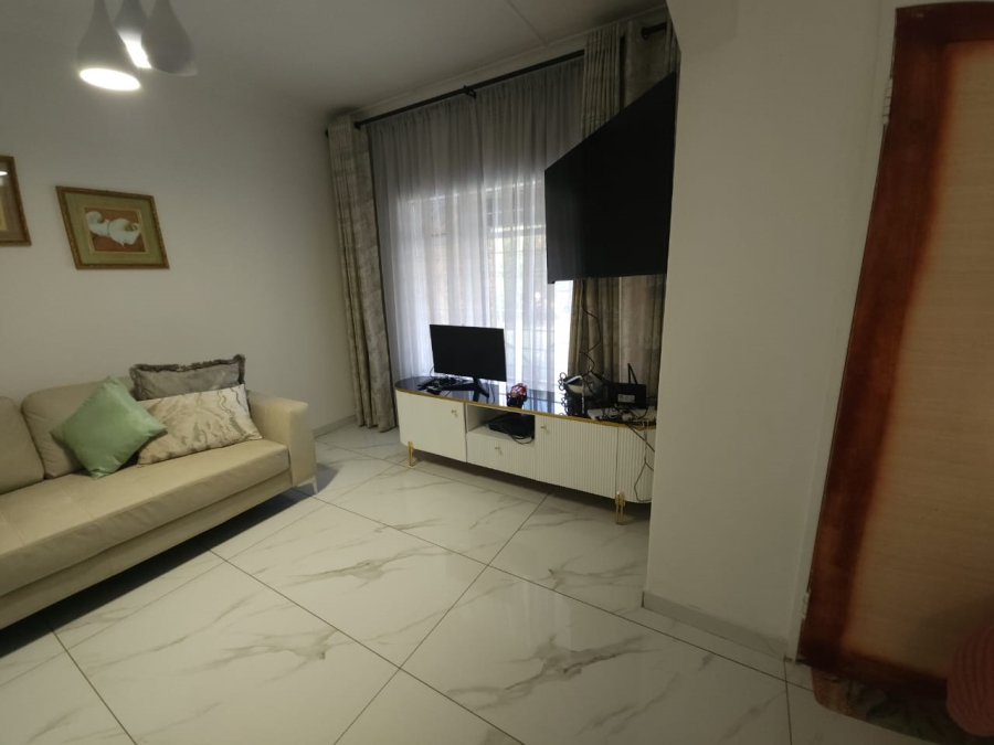 2 Bedroom Property for Sale in Gillview Gauteng