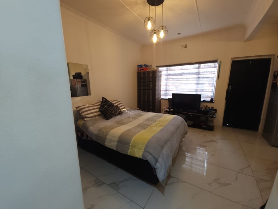 2 Bedroom Property for Sale in Gillview Gauteng