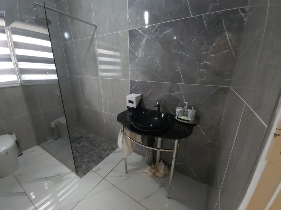 2 Bedroom Property for Sale in Gillview Gauteng
