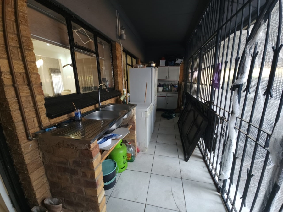 2 Bedroom Property for Sale in Gillview Gauteng