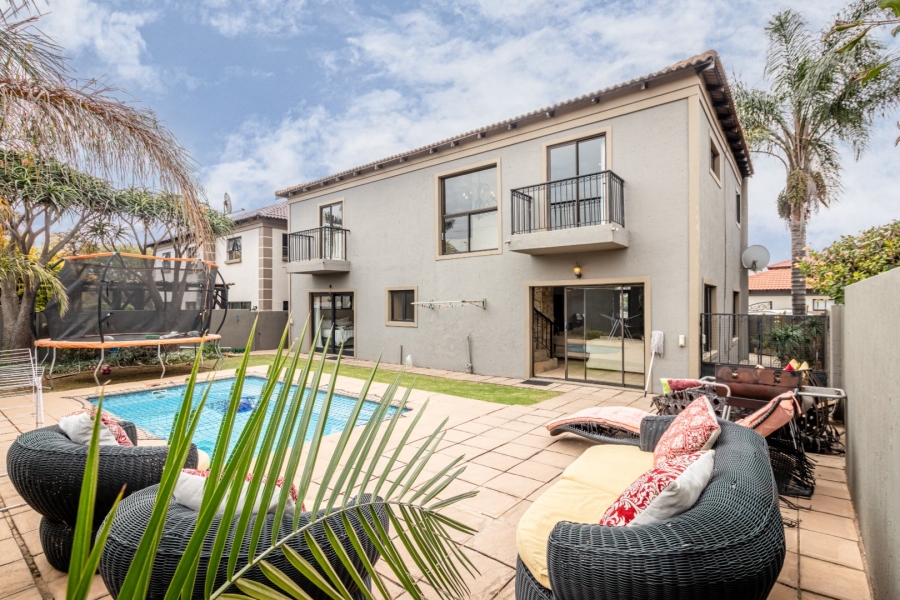4 Bedroom Property for Sale in Ruimsig Gauteng