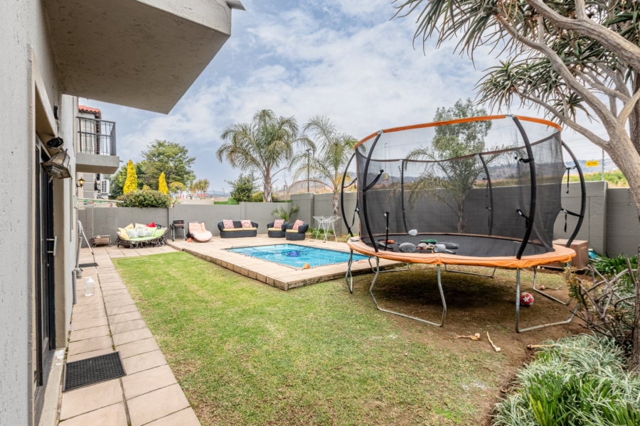 4 Bedroom Property for Sale in Ruimsig Gauteng