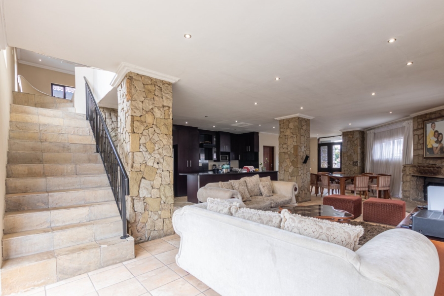4 Bedroom Property for Sale in Ruimsig Gauteng