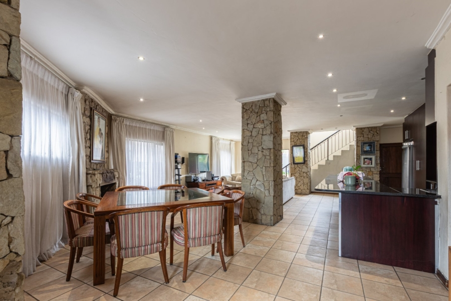 4 Bedroom Property for Sale in Ruimsig Gauteng