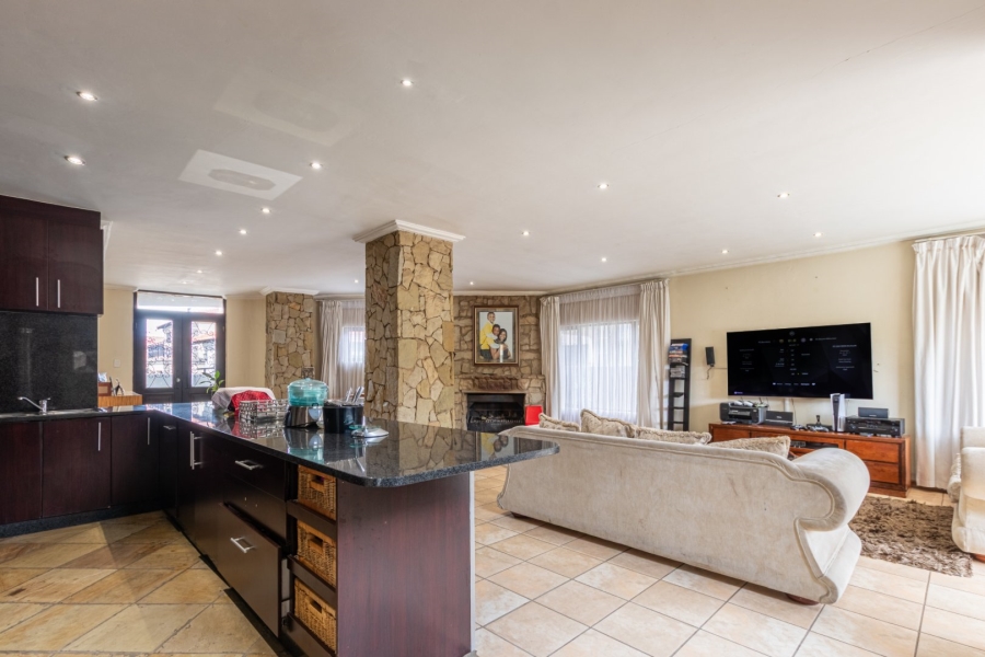 4 Bedroom Property for Sale in Ruimsig Gauteng