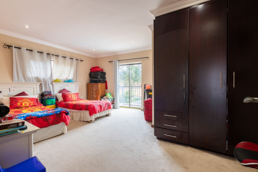4 Bedroom Property for Sale in Ruimsig Gauteng