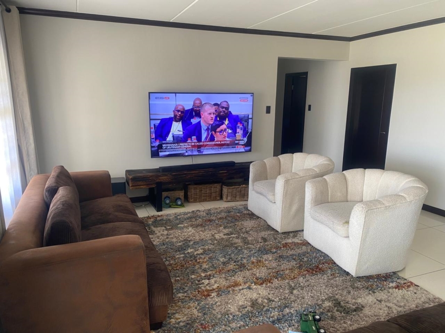 4 Bedroom Property for Sale in Carlswald Gauteng