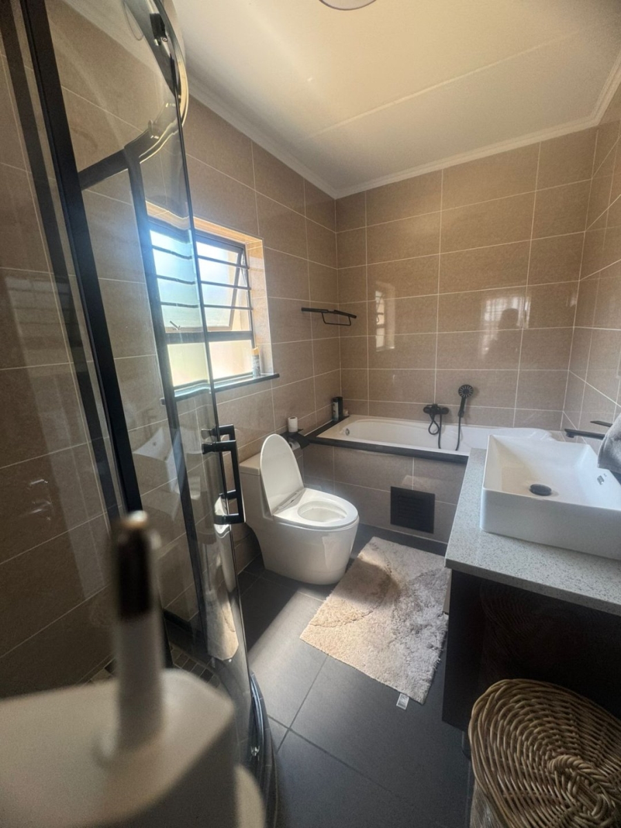 4 Bedroom Property for Sale in Carlswald Gauteng