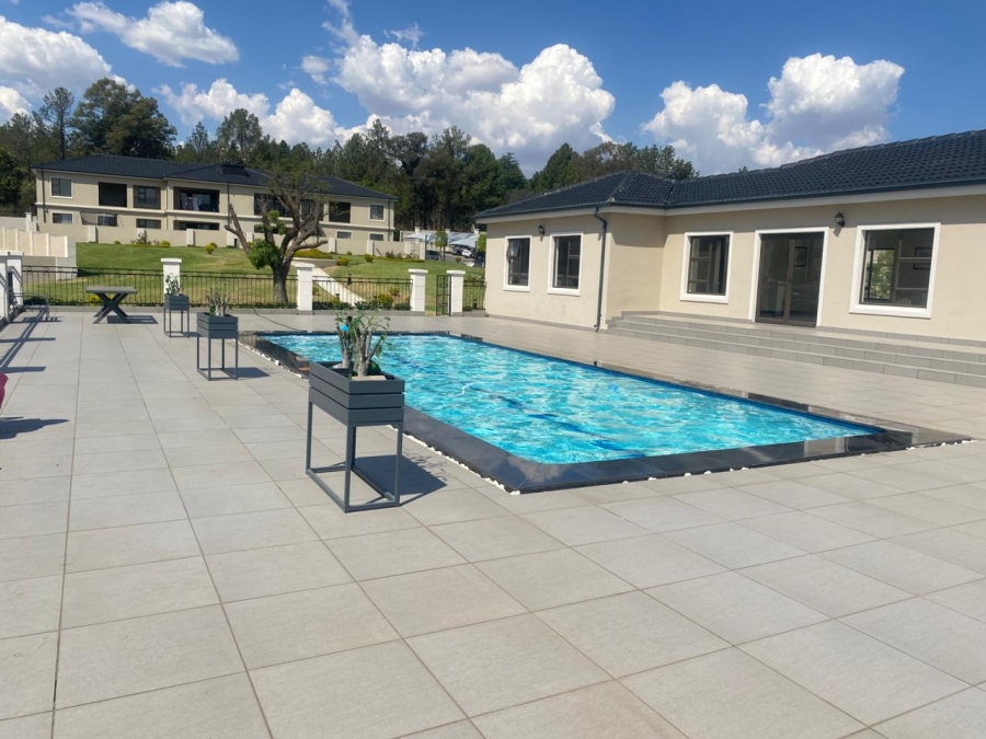 4 Bedroom Property for Sale in Carlswald Gauteng