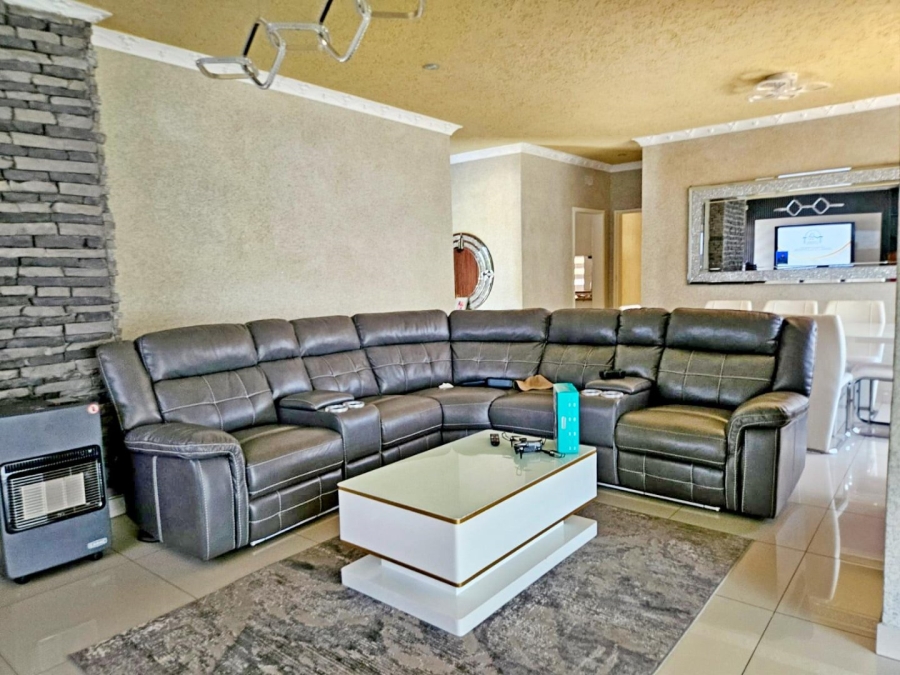 3 Bedroom Property for Sale in Birch Acres Gauteng