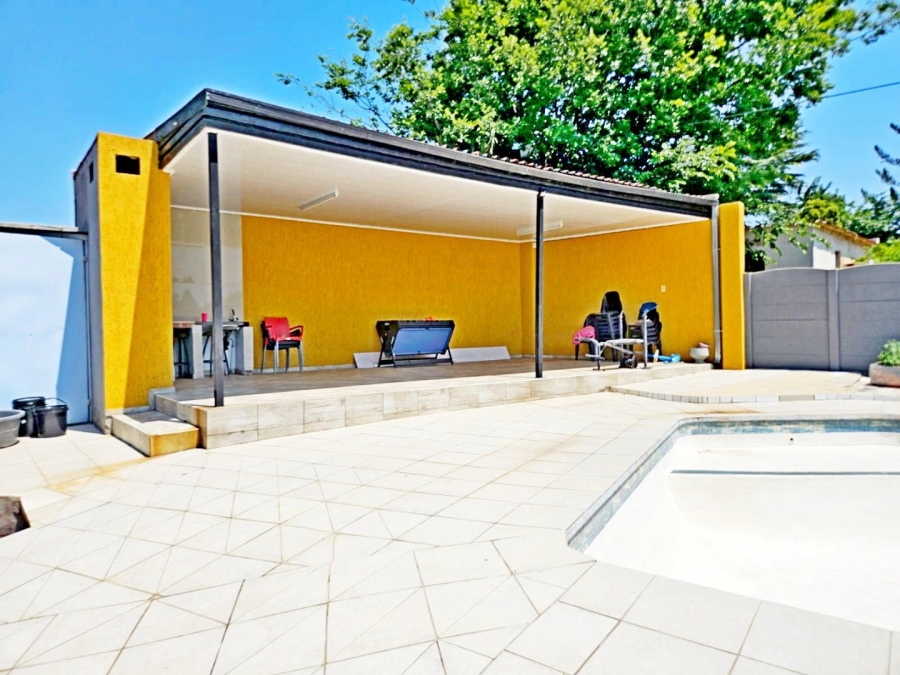 3 Bedroom Property for Sale in Birch Acres Gauteng