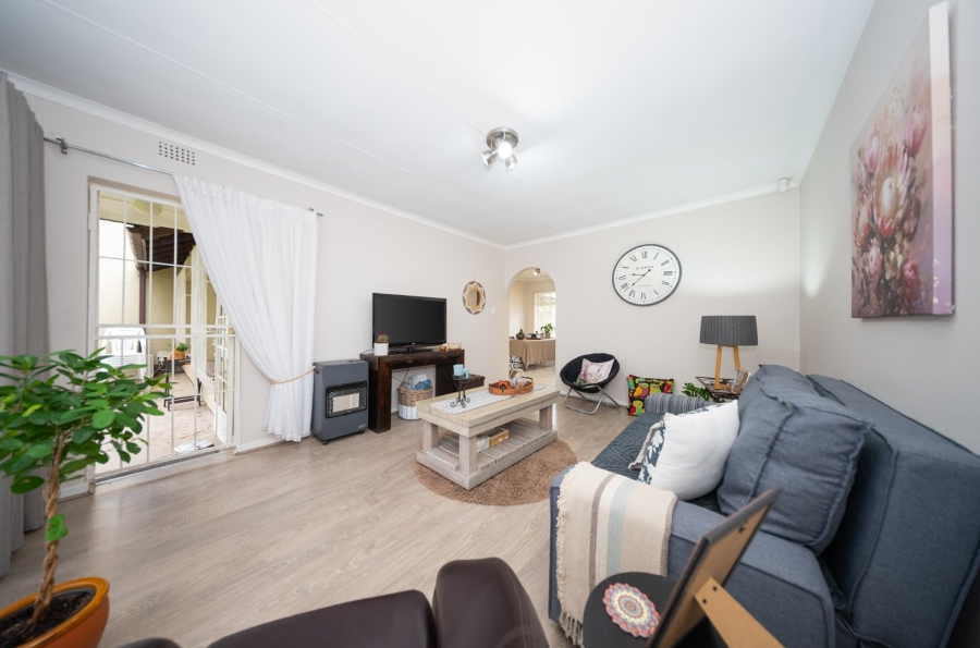 3 Bedroom Property for Sale in Buurendal Gauteng
