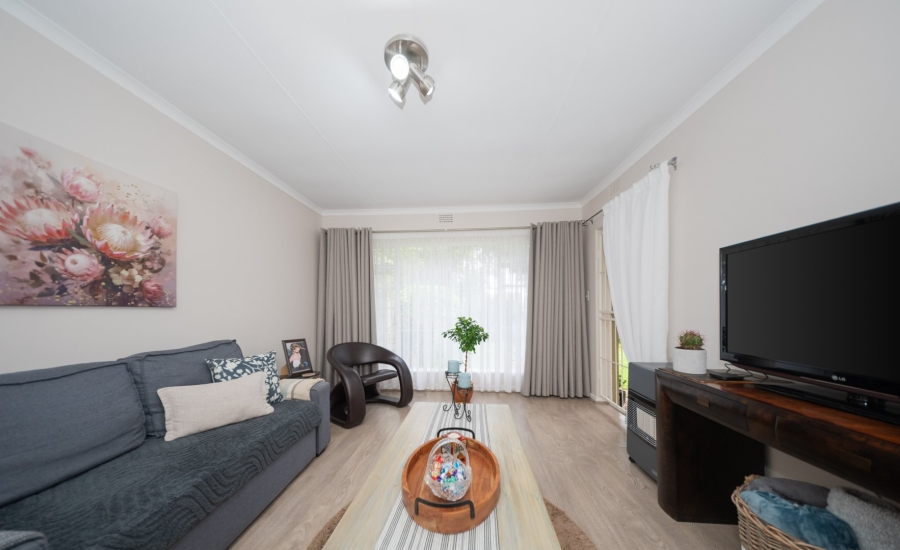 3 Bedroom Property for Sale in Buurendal Gauteng