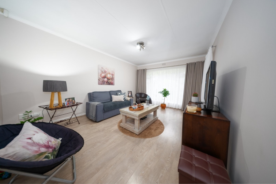 3 Bedroom Property for Sale in Buurendal Gauteng