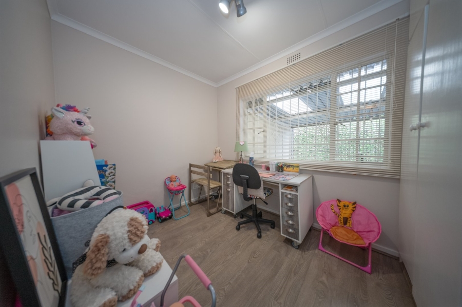 3 Bedroom Property for Sale in Buurendal Gauteng