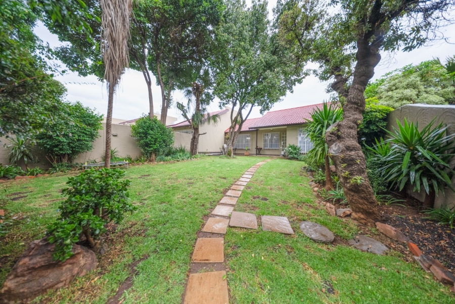 3 Bedroom Property for Sale in Buurendal Gauteng