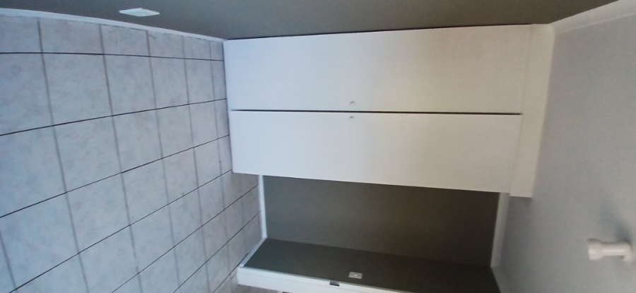2 Bedroom Property for Sale in Vorna Valley Gauteng