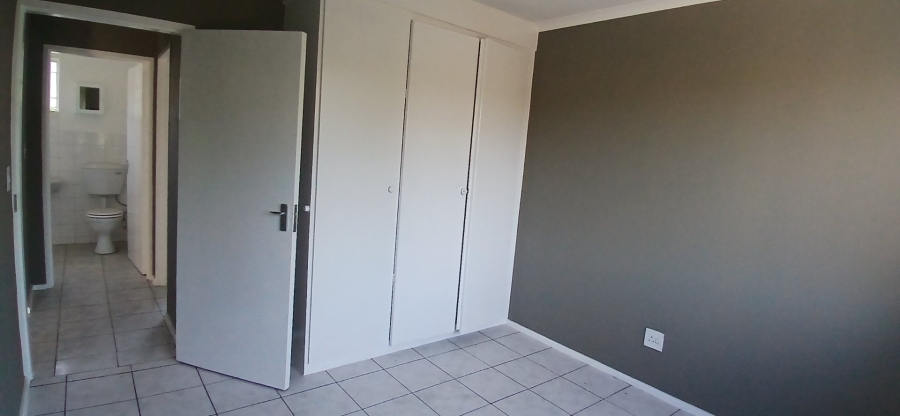 2 Bedroom Property for Sale in Vorna Valley Gauteng