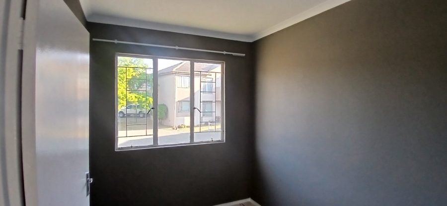 2 Bedroom Property for Sale in Vorna Valley Gauteng