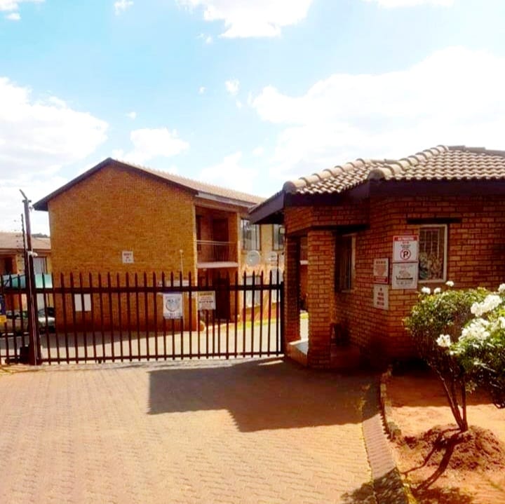 To Let 2 Bedroom Property for Rent in Meredale Gauteng