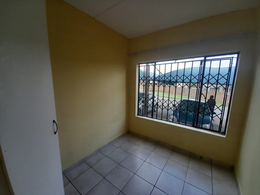 To Let 2 Bedroom Property for Rent in Meredale Gauteng