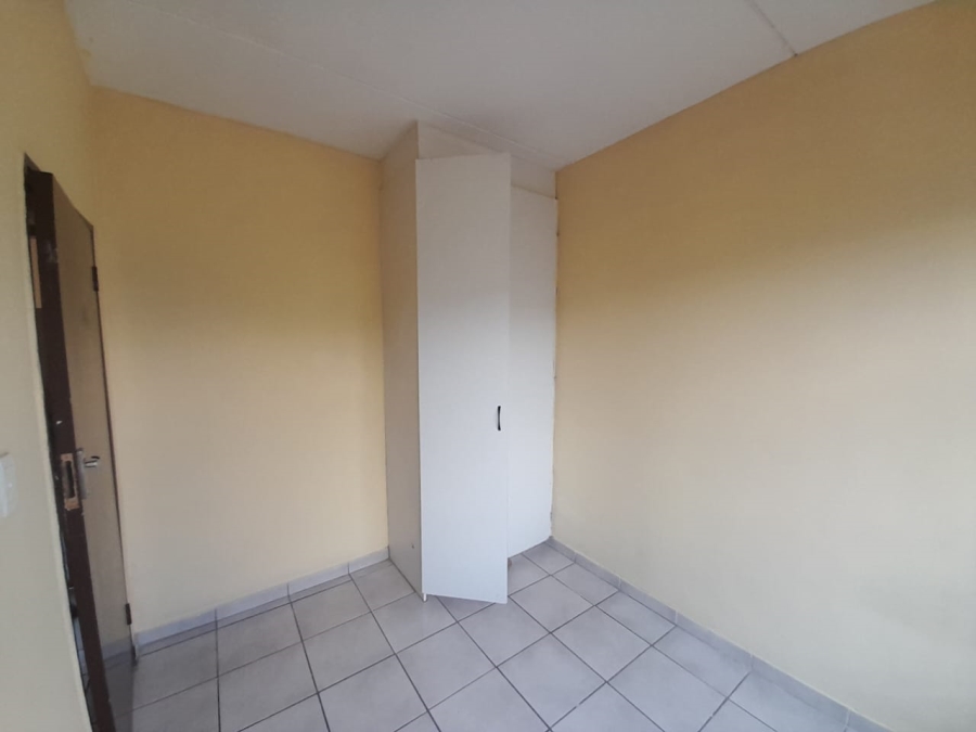 To Let 2 Bedroom Property for Rent in Meredale Gauteng