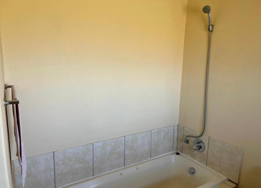 To Let  Bedroom Property for Rent in Honeypark Gauteng