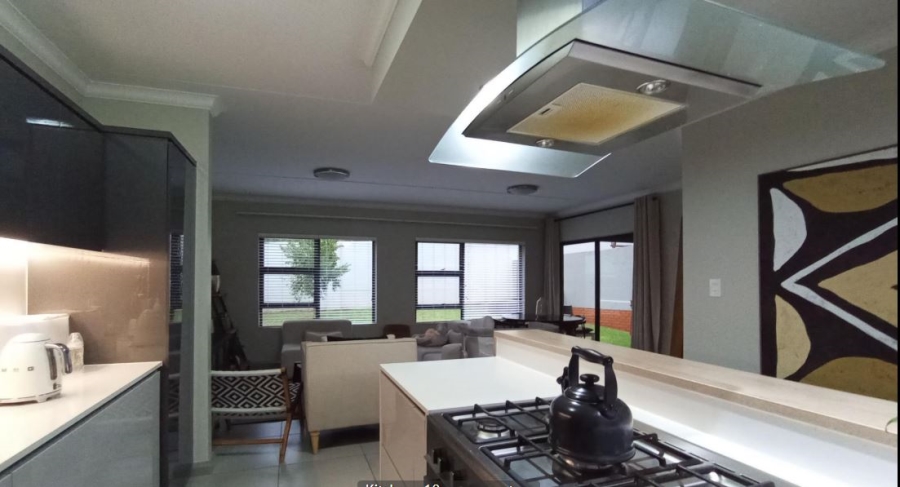 3 Bedroom Property for Sale in Carlswald Estate Gauteng