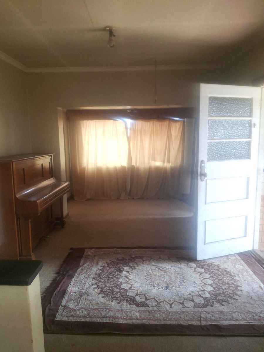 1 Bedroom Property for Sale in Paul Krugersoord Gauteng