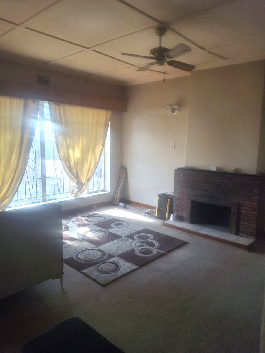 1 Bedroom Property for Sale in Paul Krugersoord Gauteng