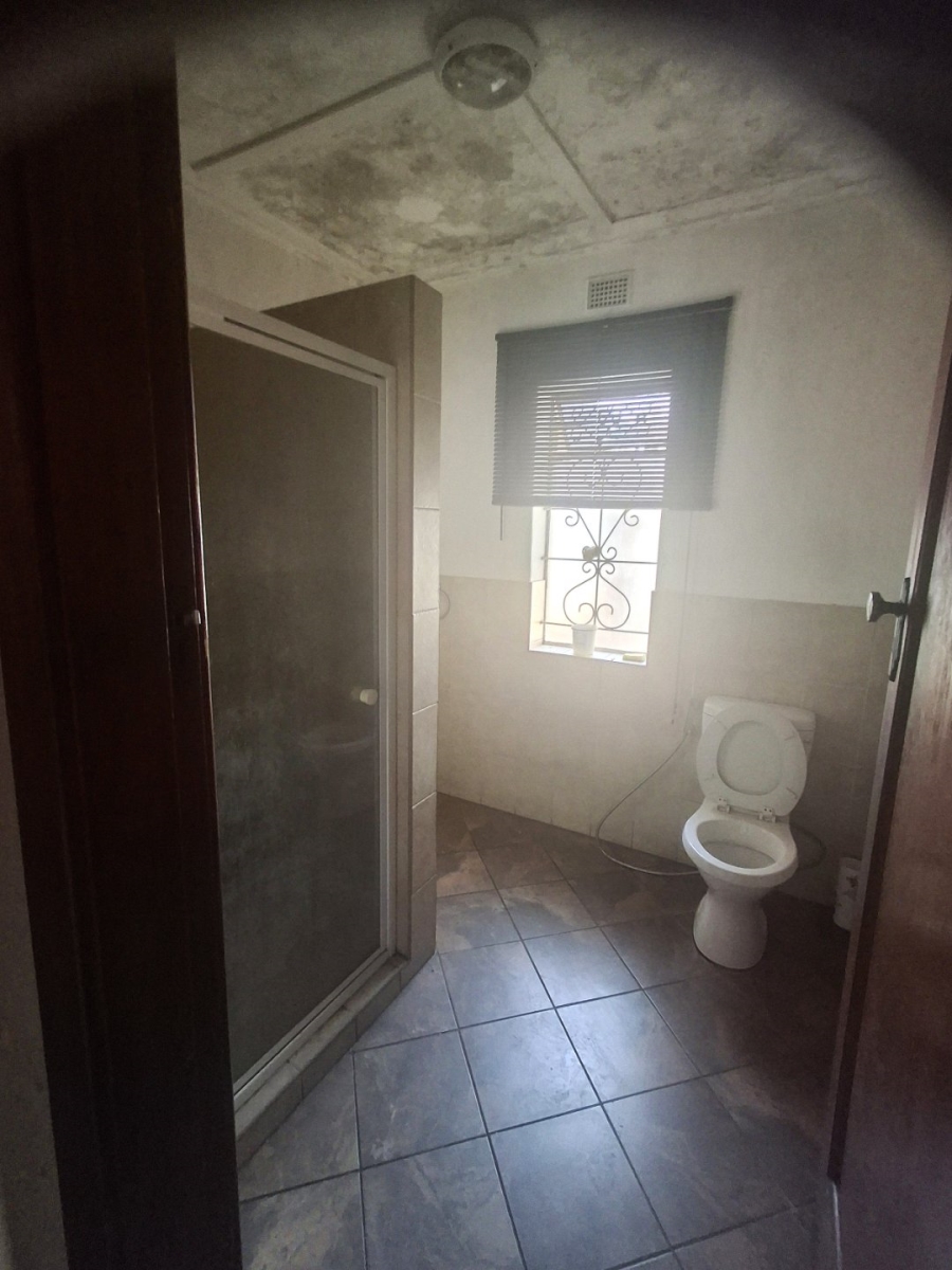 1 Bedroom Property for Sale in Paul Krugersoord Gauteng