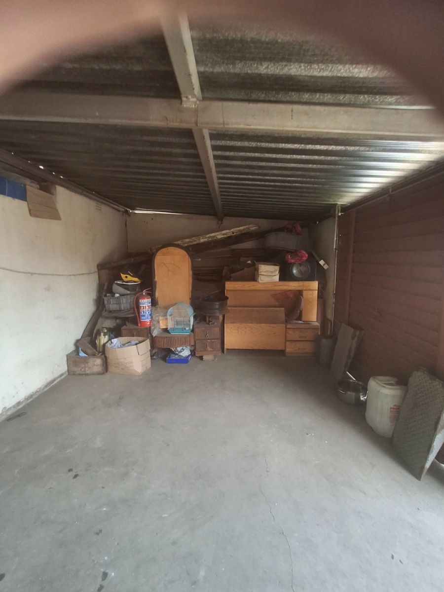 1 Bedroom Property for Sale in Paul Krugersoord Gauteng