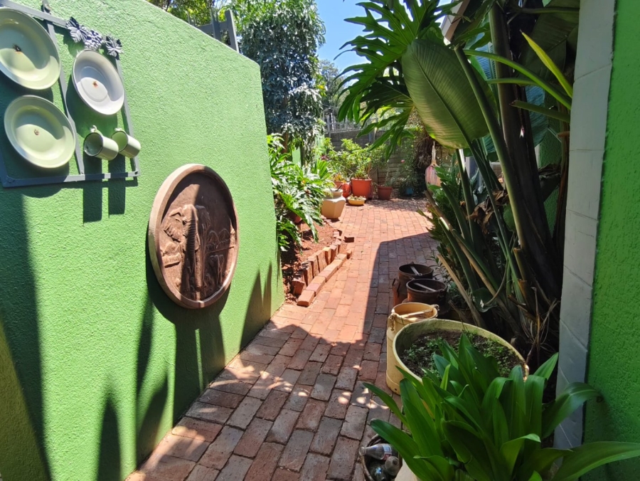5 Bedroom Property for Sale in Rant En Dal Gauteng