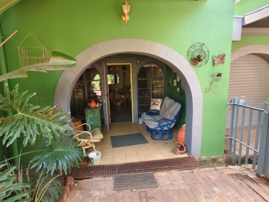 5 Bedroom Property for Sale in Rant En Dal Gauteng