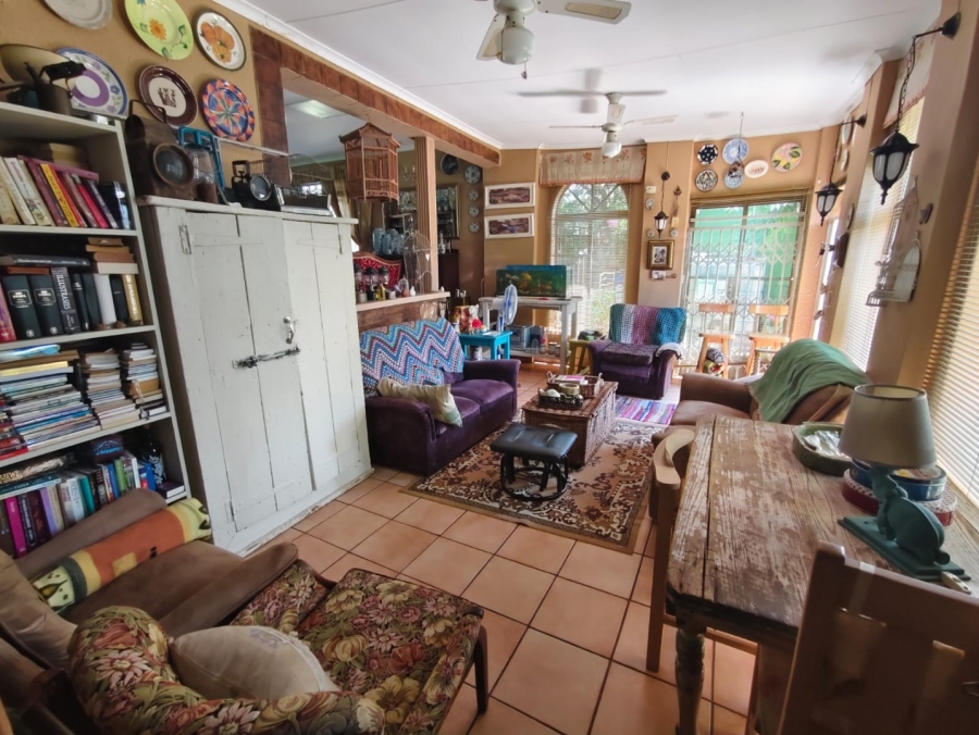 5 Bedroom Property for Sale in Rant En Dal Gauteng