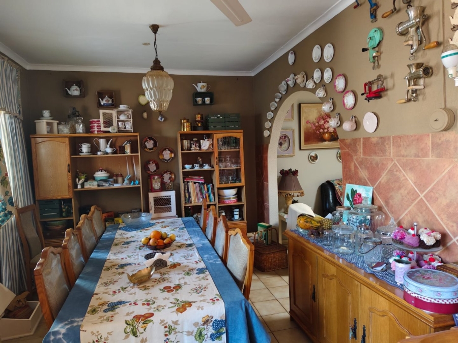 5 Bedroom Property for Sale in Rant En Dal Gauteng