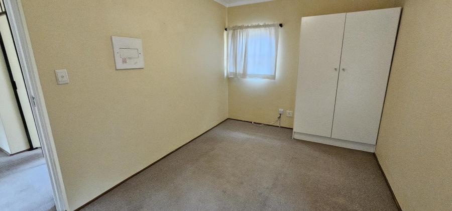 4 Bedroom Property for Sale in Nieuw Muckleneuk Gauteng