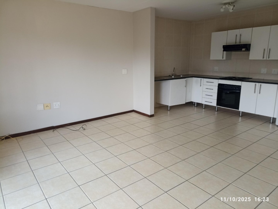 To Let 1 Bedroom Property for Rent in Sonneglans Gauteng
