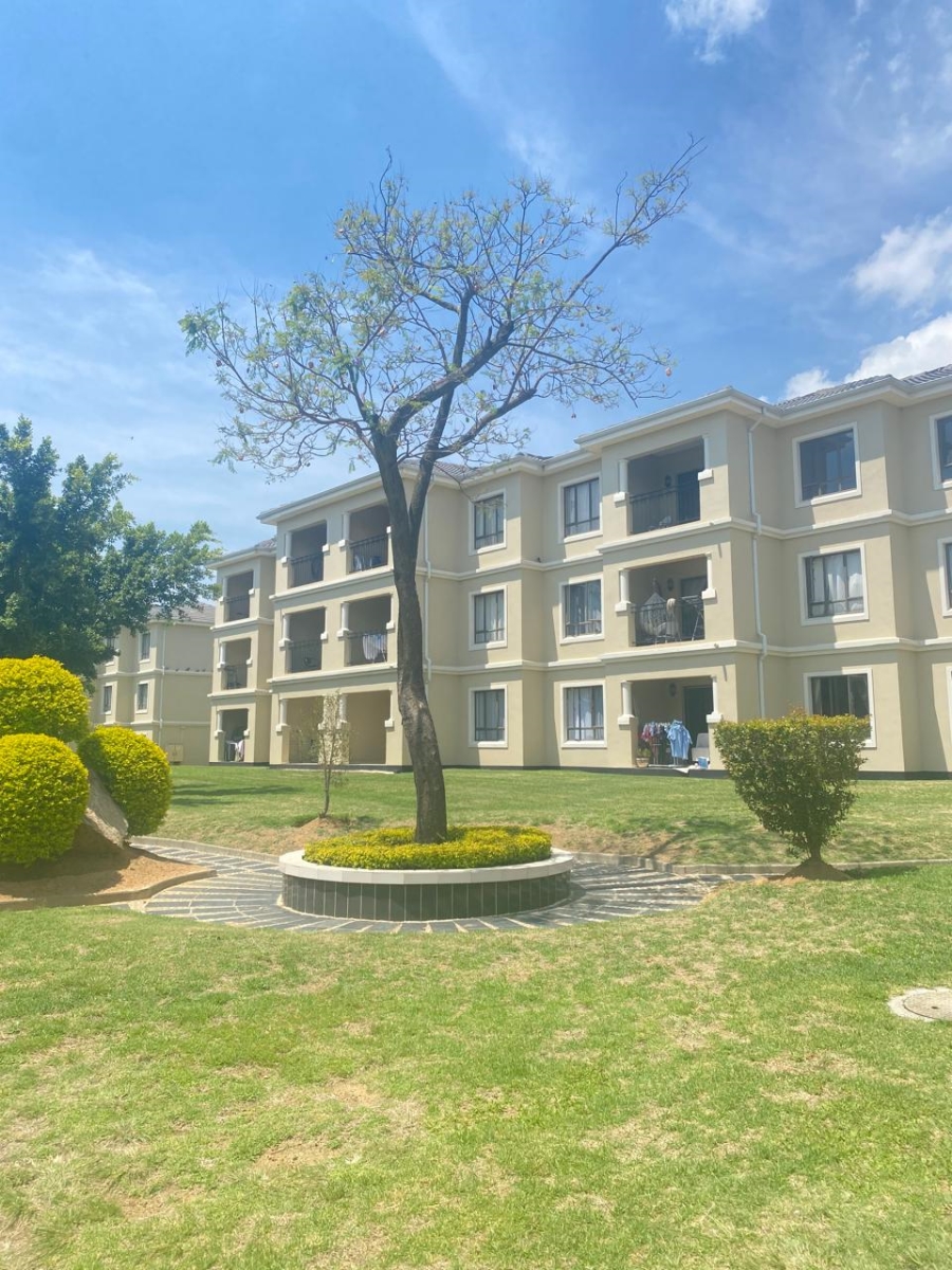 2 Bedroom Property for Sale in Maroeladal Gauteng