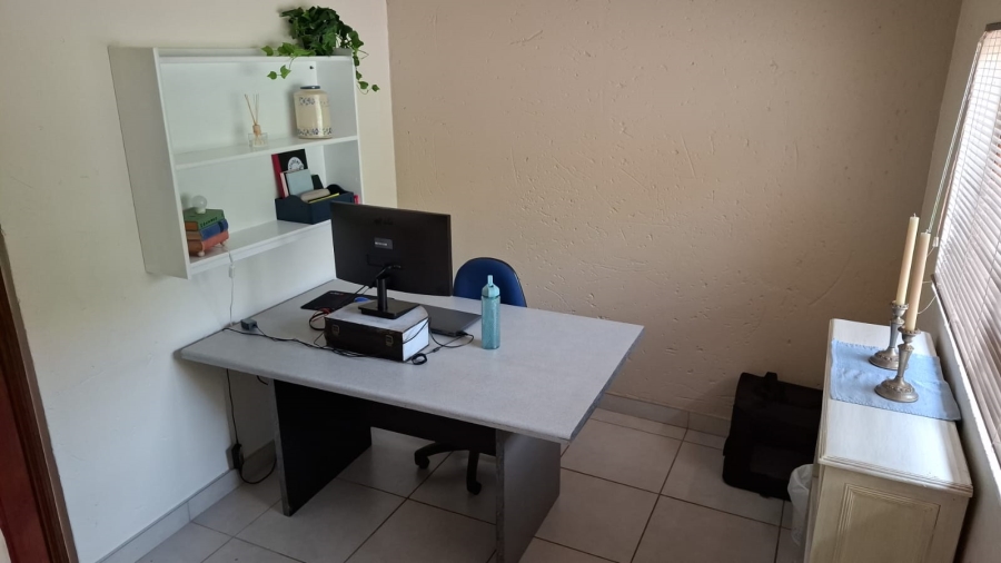 Commercial Property for Sale in Ruimsig Gauteng