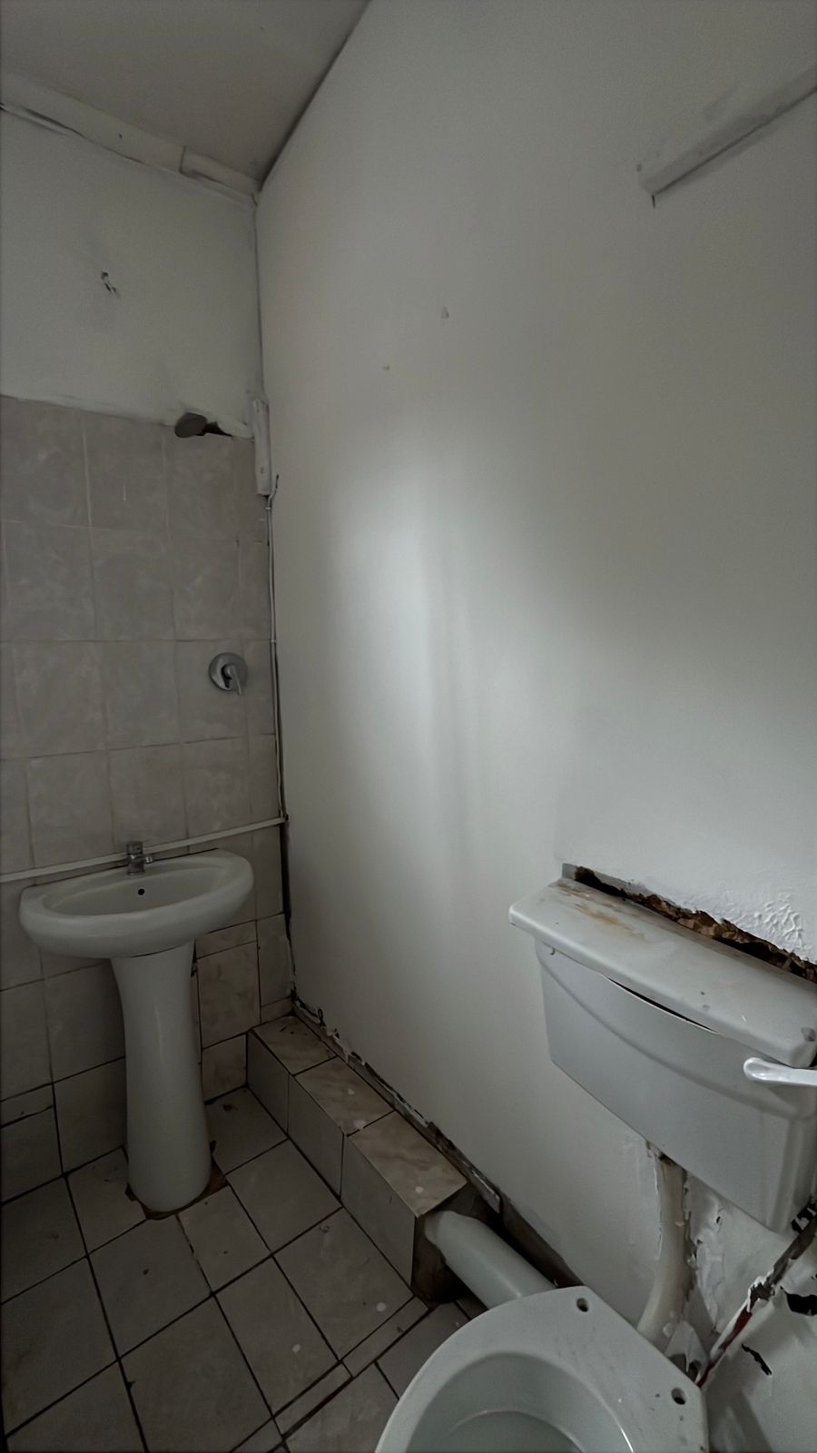 4 Bedroom Property for Sale in Clayville Industria Gauteng