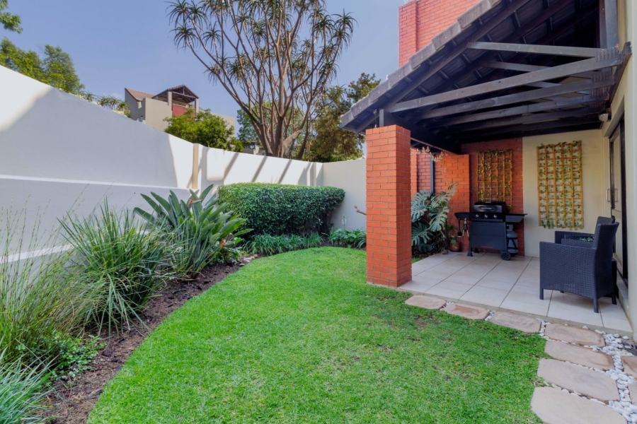 2 Bedroom Property for Sale in Lonehill Gauteng