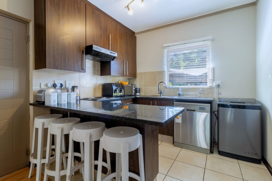 2 Bedroom Property for Sale in Lonehill Gauteng