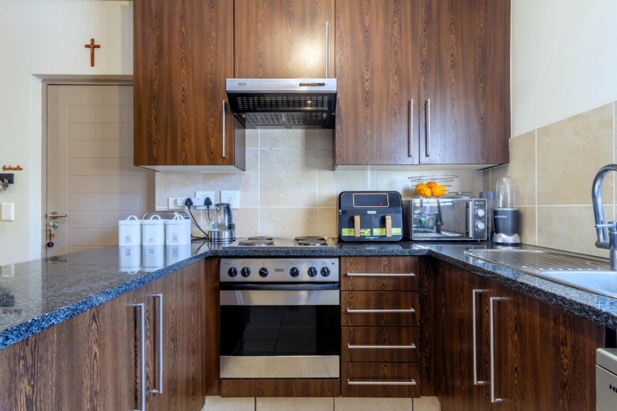 2 Bedroom Property for Sale in Lonehill Gauteng