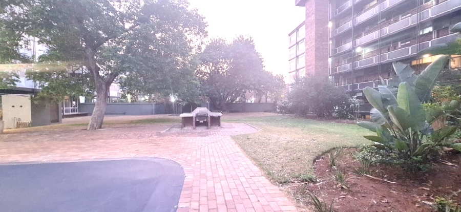 2 Bedroom Property for Sale in Muckleneuk Gauteng