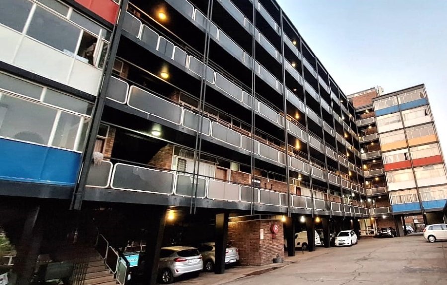 2 Bedroom Property for Sale in Muckleneuk Gauteng