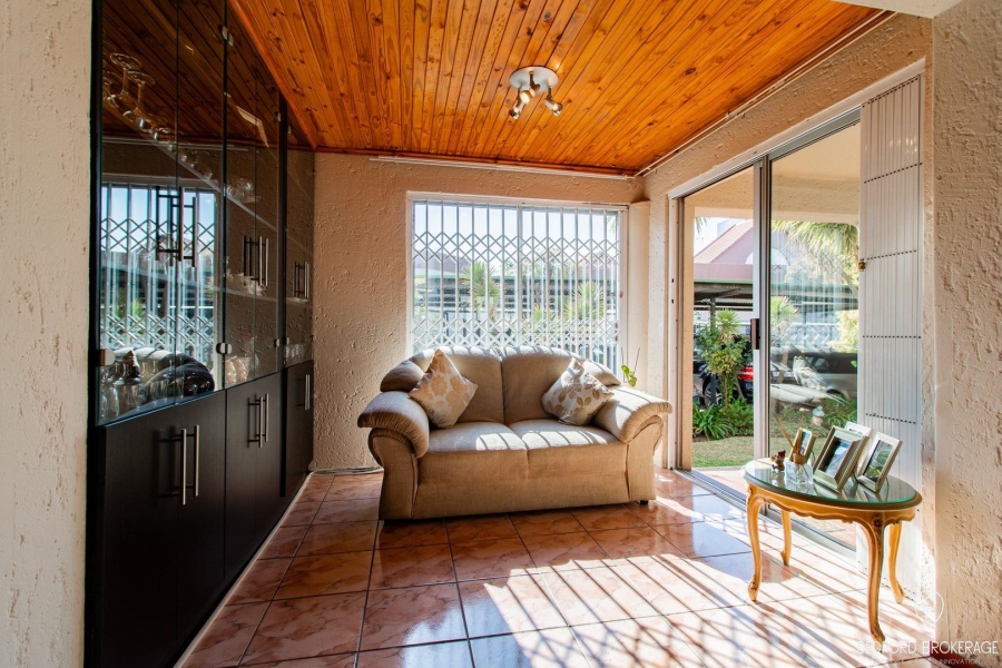 To Let 1 Bedroom Property for Rent in Bedfordview Gauteng