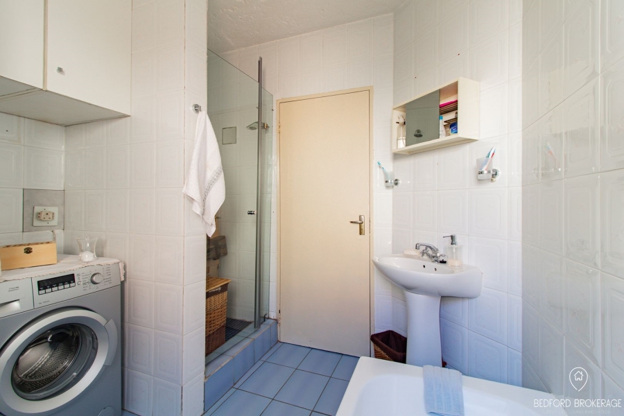 To Let 1 Bedroom Property for Rent in Bedfordview Gauteng
