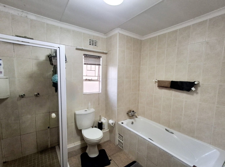 2 Bedroom Property for Sale in Vanderbijlpark SE 2 Gauteng
