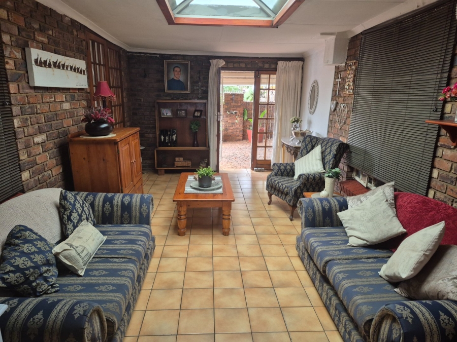 3 Bedroom Property for Sale in Zwartkop Gauteng